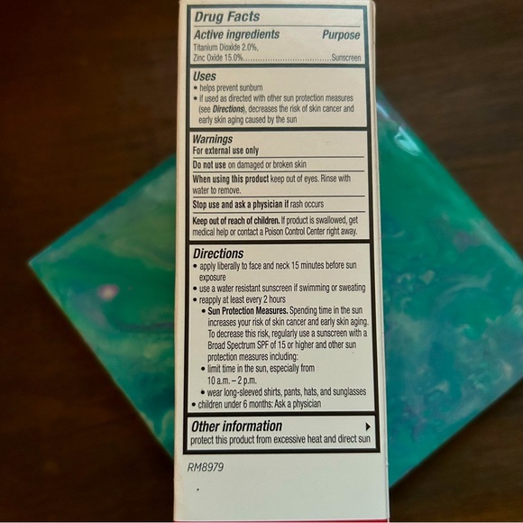 Elta MD UV restore tinted sunscreen - Picture 2 of 4